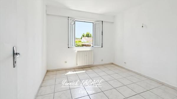 Maison familiale avec possibilité d'extension Deux logements , une seule acquisition : idéal famille ou investissement – Calme & Vue dégagée – Marseille 13e les mourets