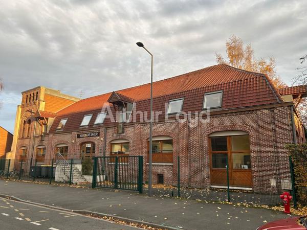 Immeuble de bureaux indépendant à vendre - Visibilité, accessibilité et stationnement aux portes de Lille