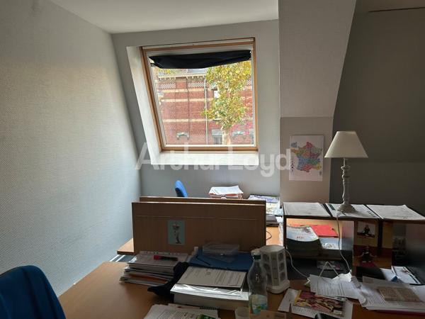 Immeuble de bureaux indépendant à vendre - Visibilité, accessibilité et stationnement aux portes de Lille