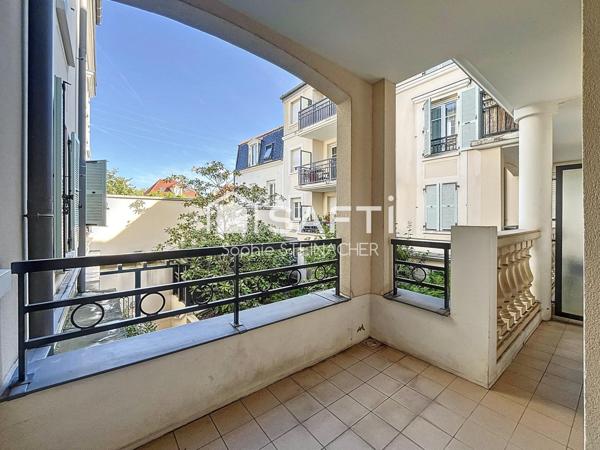 Appartement 2 pièces, balcon, parking, ascenseur