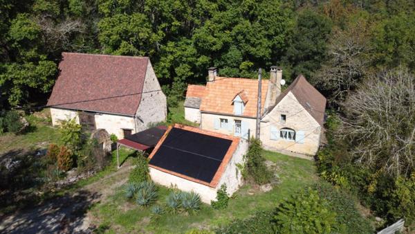 Corps de ferme Carsac Aillac. Maison avec gite