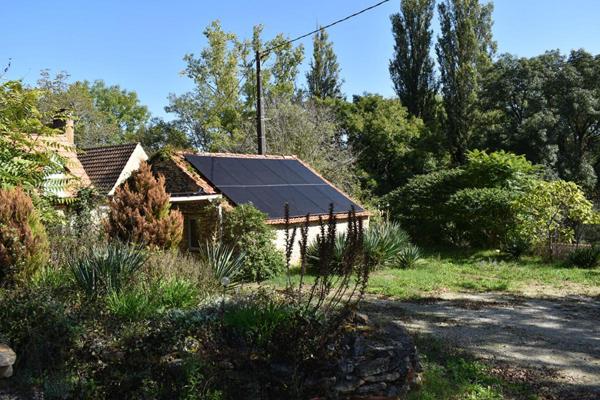 Corps de ferme Carsac Aillac. Maison avec gite