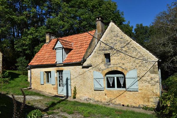 Corps de ferme Carsac Aillac. Maison avec gite