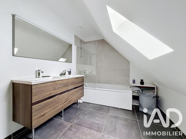 Maison à vendre 8 pièces 232 m² La Chapelle-sur-Erdre