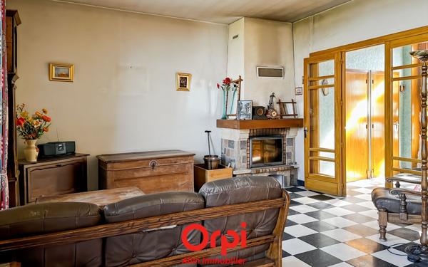 Maison à vendre    6 pièces •  Montmarault