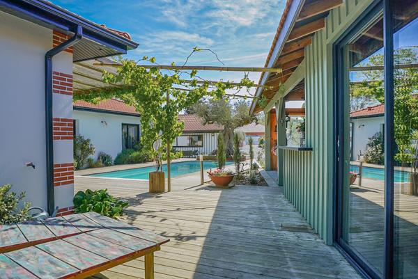 Maison type arcachonnaise de 160 m² avec T2 indépendant, jacuzzi et triple garage