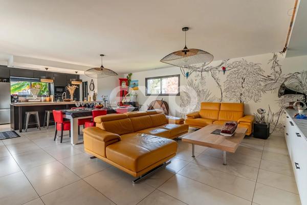 Maison type arcachonnaise de 160 m² avec T2 indépendant, jacuzzi et triple garage
