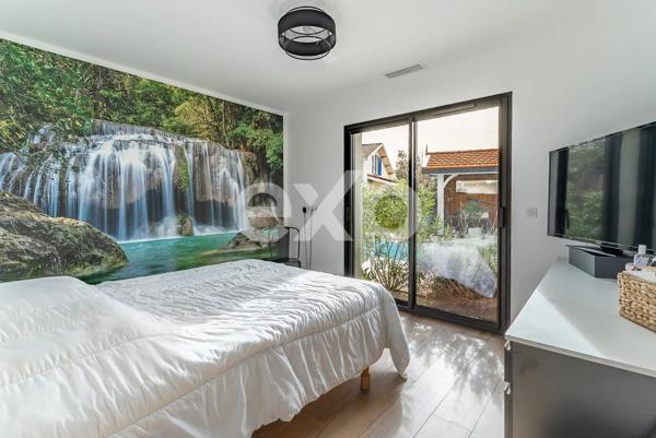 Maison type arcachonnaise de 160 m² avec T2 indépendant, jacuzzi et triple garage