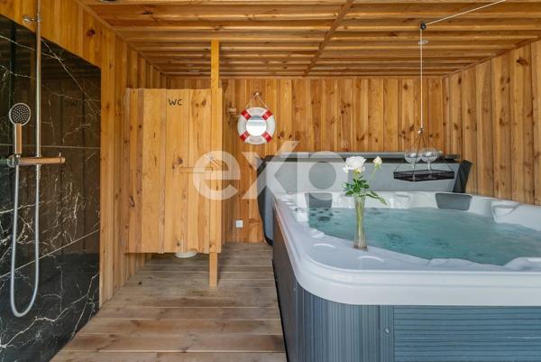 Maison type arcachonnaise de 160 m² avec T2 indépendant, jacuzzi et triple garage