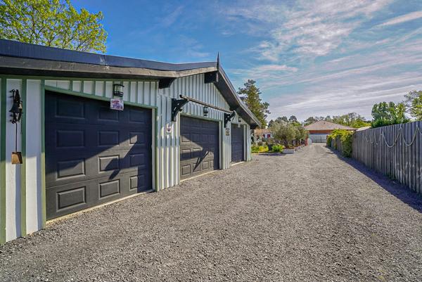 Maison type arcachonnaise de 160 m² avec T2 indépendant, jacuzzi et triple garage