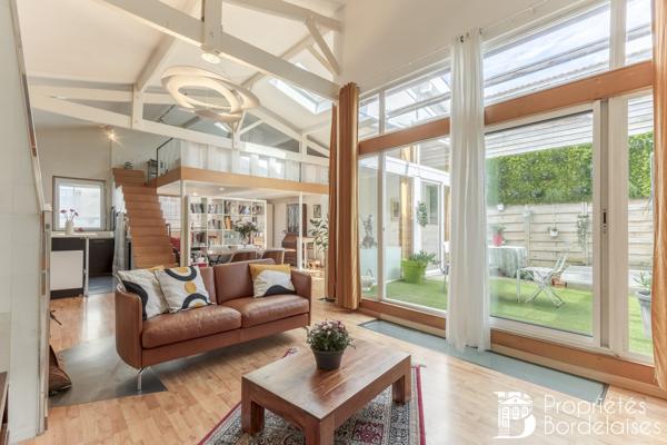 Maison Loft avec Patio à Bordeaux Les Chartrons, 175 m² et Garage