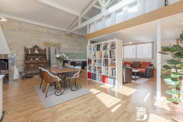 Maison Loft avec Patio à Bordeaux Les Chartrons, 175 m² et Garage