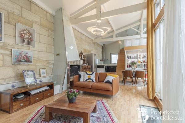 Maison Loft avec Patio à Bordeaux Les Chartrons, 175 m² et Garage