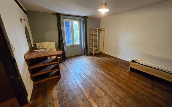 Maison à vendre    12 pièces • 296 m2 Saint-Maurice-la-Souterraine