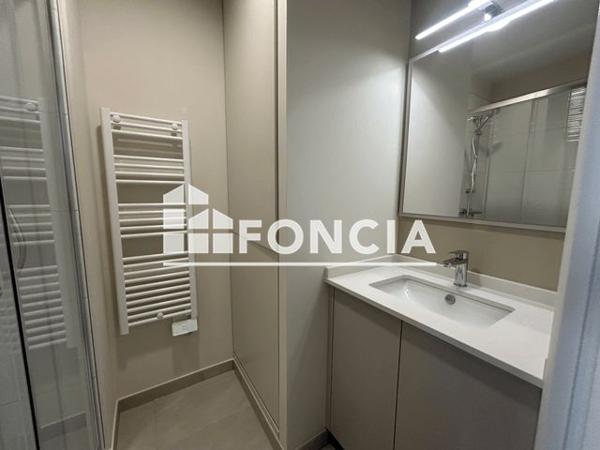 Location Appartement 3 pièces 47.29 m² - 16 RUE ARTHUR RANC Poitiers 86000