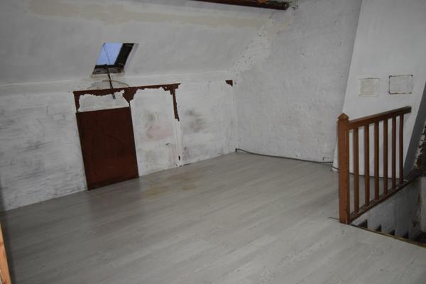 TERGNIER local commercial et appartement 210 m2