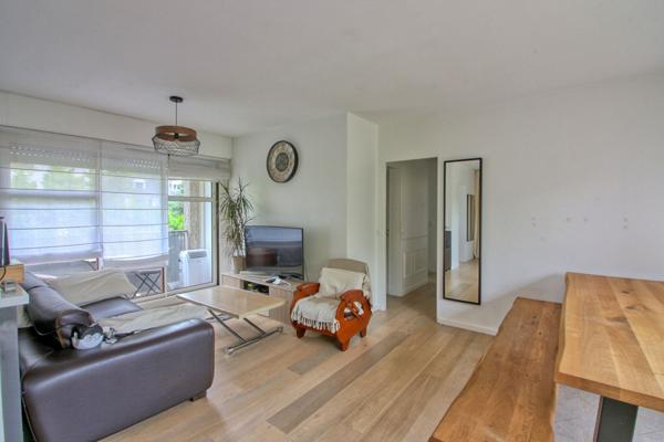 Appartement 4 pièces en bon état au calme