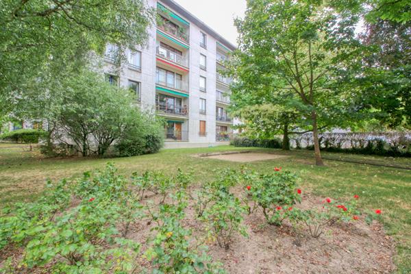 Appartement 4 pièces en bon état au calme