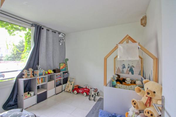 Appartement 4 pièces en bon état au calme