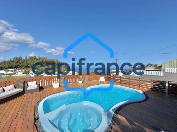 À vendre – Villa T7 avec piscine, jacuzzi et fort potentiel locatif – Petite-Île (97429)