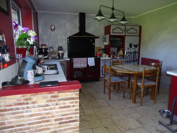 Vente Maison220 m² - 8 Pièces - VENESMES (18190)