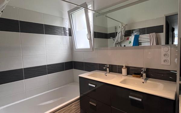 Maison à vendre    5 pièces • 100,05 m2 Izon