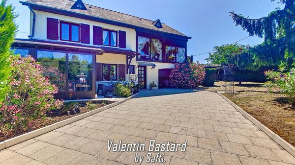 Maison traditionnelle familiale