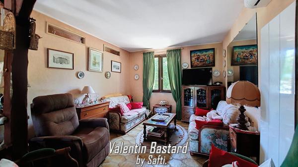 Maison traditionnelle familiale