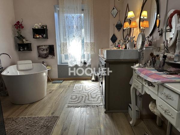 Maison à vendre de 8 pièces + Maison T3 , garage