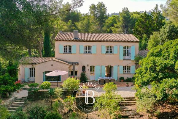 Bormes-les-Mimosas, Propriété 6 Chambres -  210 m² à vendre