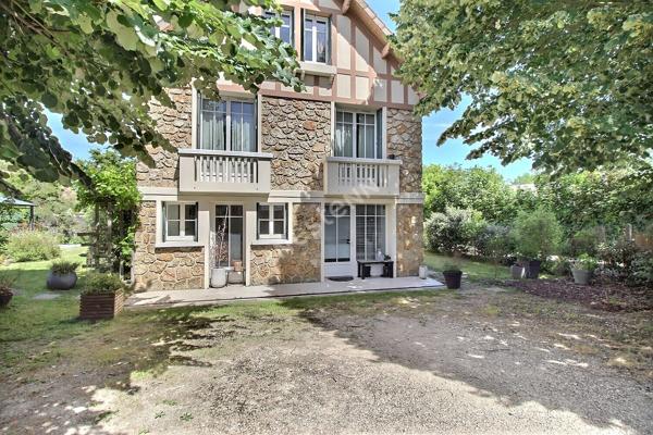 Maison 3 chambres à Epernon avec jardin