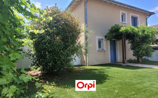 Maison à vendre    4 pièces •  Saint-Étienne-de-Saint-Geoirs