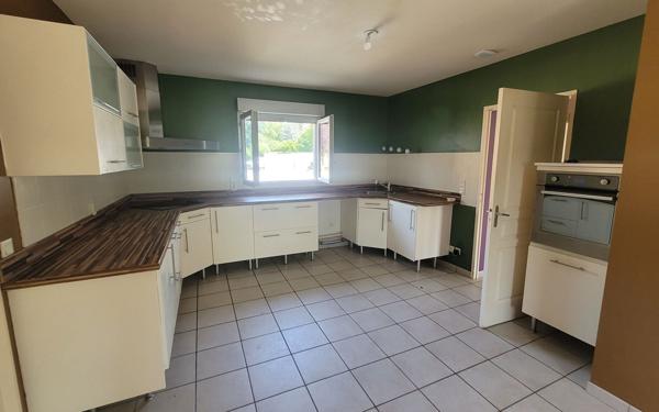 Maison à vendre    4 pièces •  Saint-Étienne-de-Saint-Geoirs