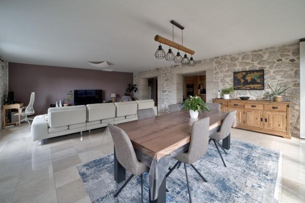 Spacieux T4 sécurisée – Calme, lumière et confort avec 2 garages et un place de parking