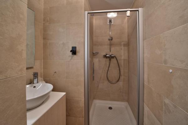 Spacieux T4 sécurisée – Calme, lumière et confort avec 2 garages et un place de parking