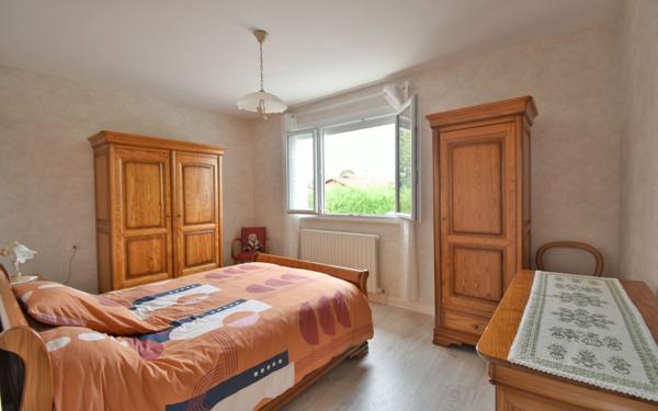 Maison à vendre    5 pièces •  Château-Gaillard