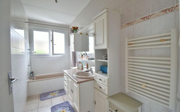 Maison à vendre    5 pièces •  Château-Gaillard