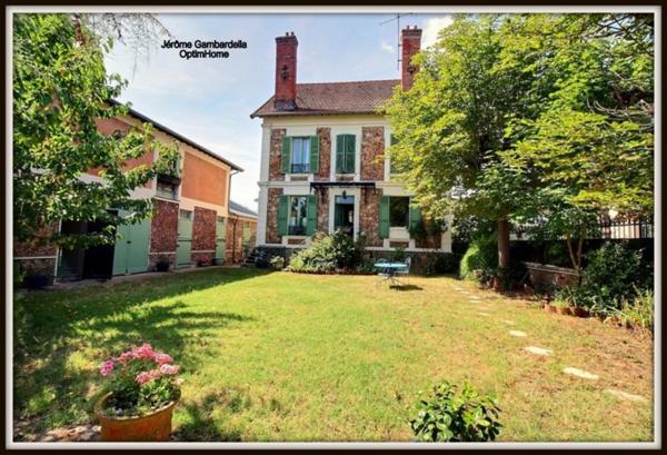 Maison 7 pièces avec jardin et dépendances à vendre à MAISONS LAFFITTE (78)
