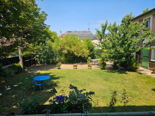 Maison 7 pièces avec jardin et dépendances à vendre à MAISONS LAFFITTE (78)