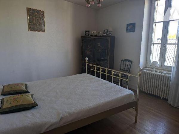 EXCLUSIVITE - LES HERBIERS - Potentiel rare pour cette maison de bourg de 160 m² habitables au ...