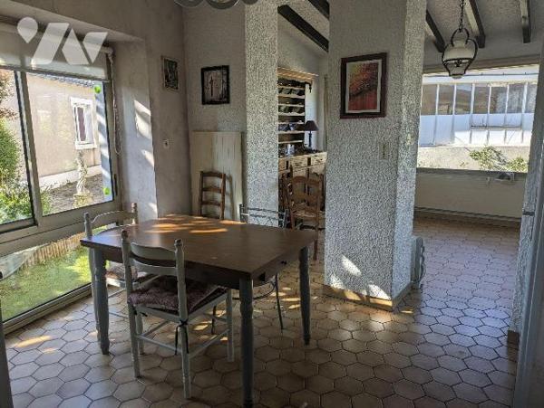 EXCLUSIVITE - LES HERBIERS - Potentiel rare pour cette maison de bourg de 160 m² habitables au ...