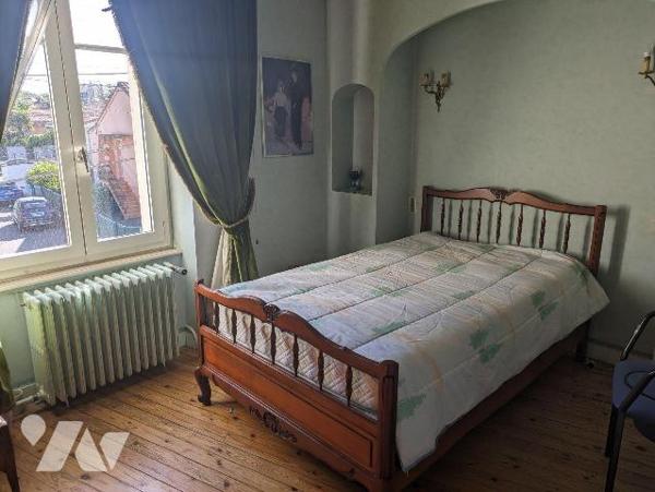 EXCLUSIVITE - LES HERBIERS - Potentiel rare pour cette maison de bourg de 160 m² habitables au ...