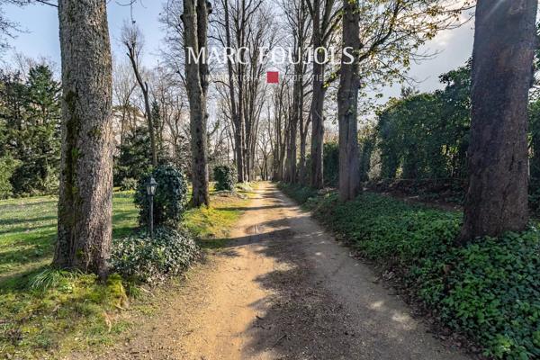 Luzarches – Propriété de caractère au cœur d’un parc arboré