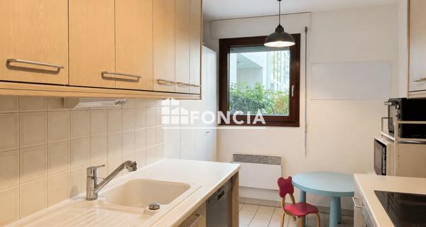 À vendre Appartement 3 pièces 75.62 m² - Paris 75012