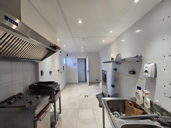 Local commercial Bouguenais 7 pièce(s) 90 m2