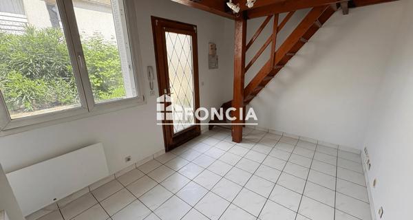 Location Studio 14.86 m² - Sainte-geneviève-des-bois 91700