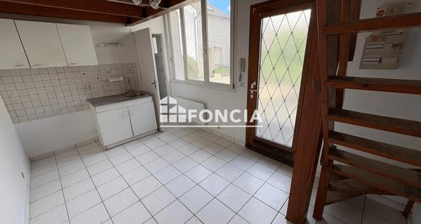 Location Studio 14.86 m² - Sainte-geneviève-des-bois 91700