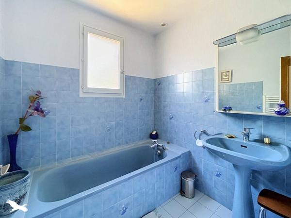 Maison 166 625 € Saint-Pierre-de-Chignac 3 p 65 m² DPE D