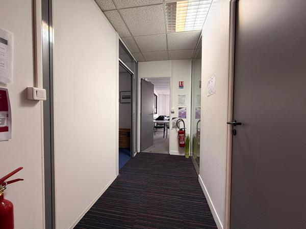Bureaux Les Ulis 66,09 m2