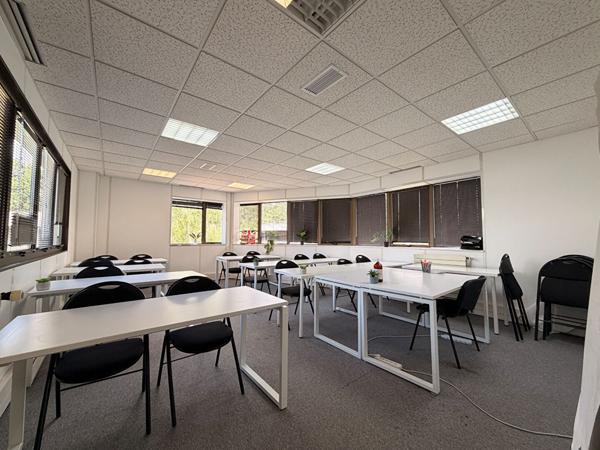 Bureaux Les Ulis 66,09 m2